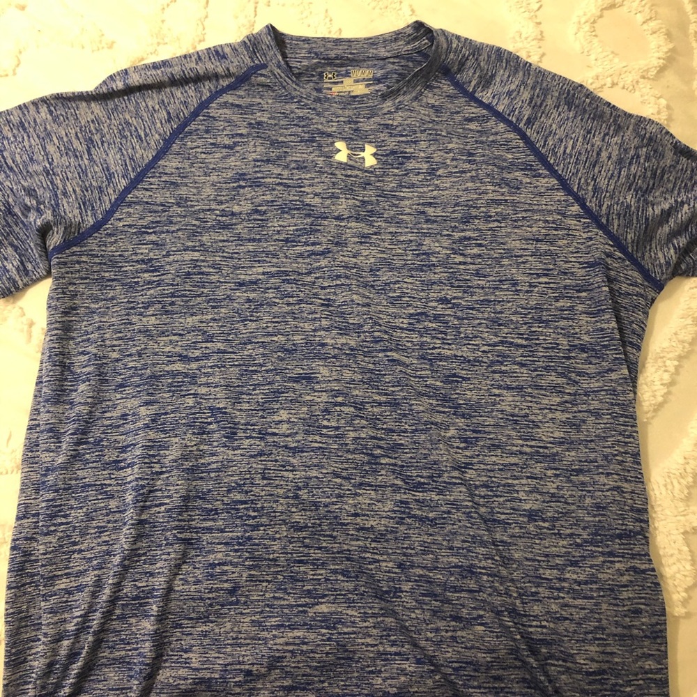 Men’s UNDER ARMOUR heat gear blue shirt